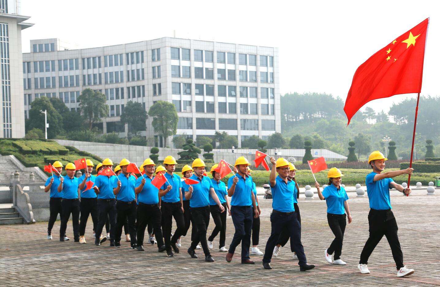 20190711  參加城管系統建國70周年快閃活動.JPG
